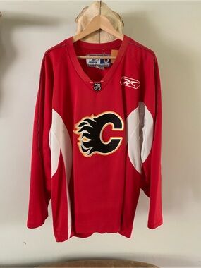 Vintage Calgary Flames Practice Hockey Jersey